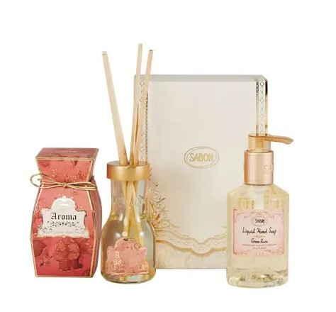מארז SABON - סבון נוזלי + מפיץ ריח מארז SABON - סבון נוזלי + מפיץ ריח